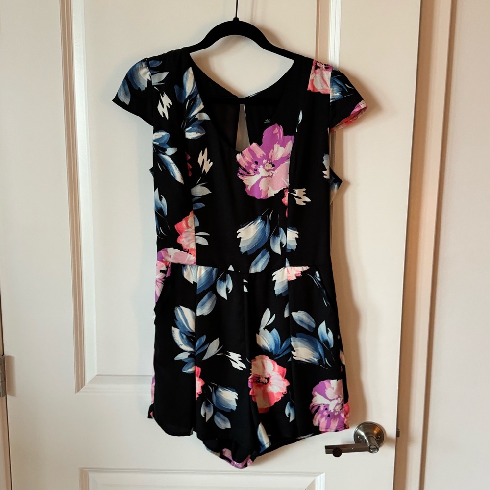 Design Lab Lord & Taylor floral dressy romper